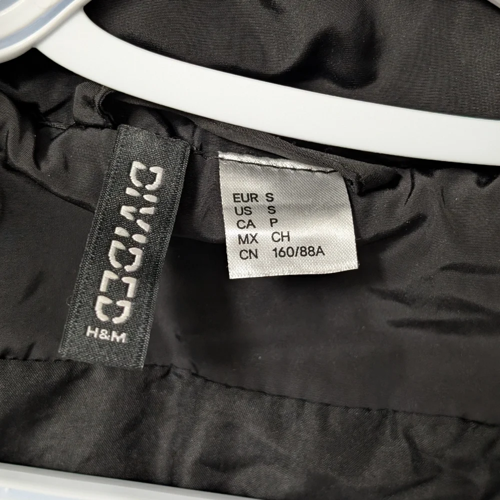 Divided Long Puffer Jacket - Picture 10 of 11